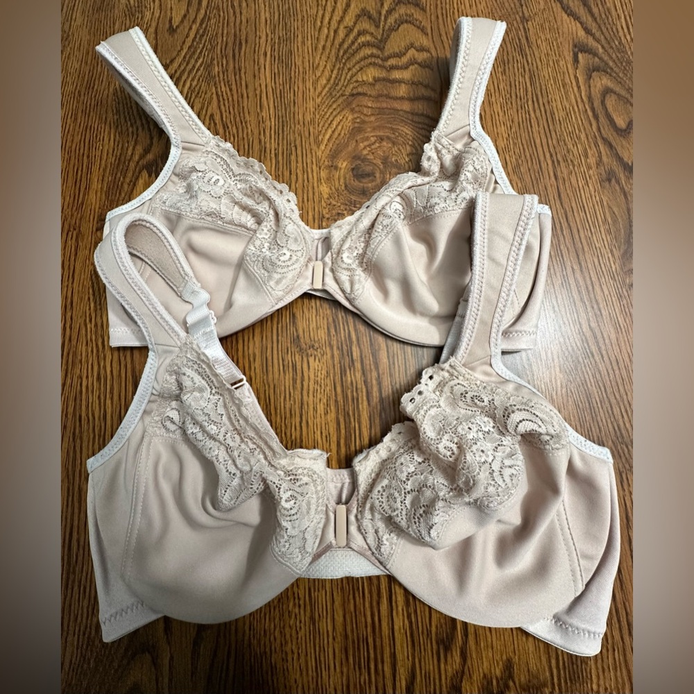 Glamorise Lace Front-hook Bras Size 36D Beige
